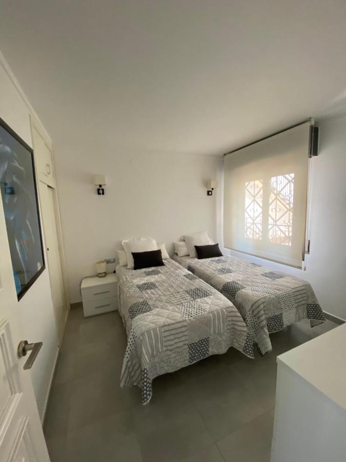 Apartament El Far Roses Exterior photo